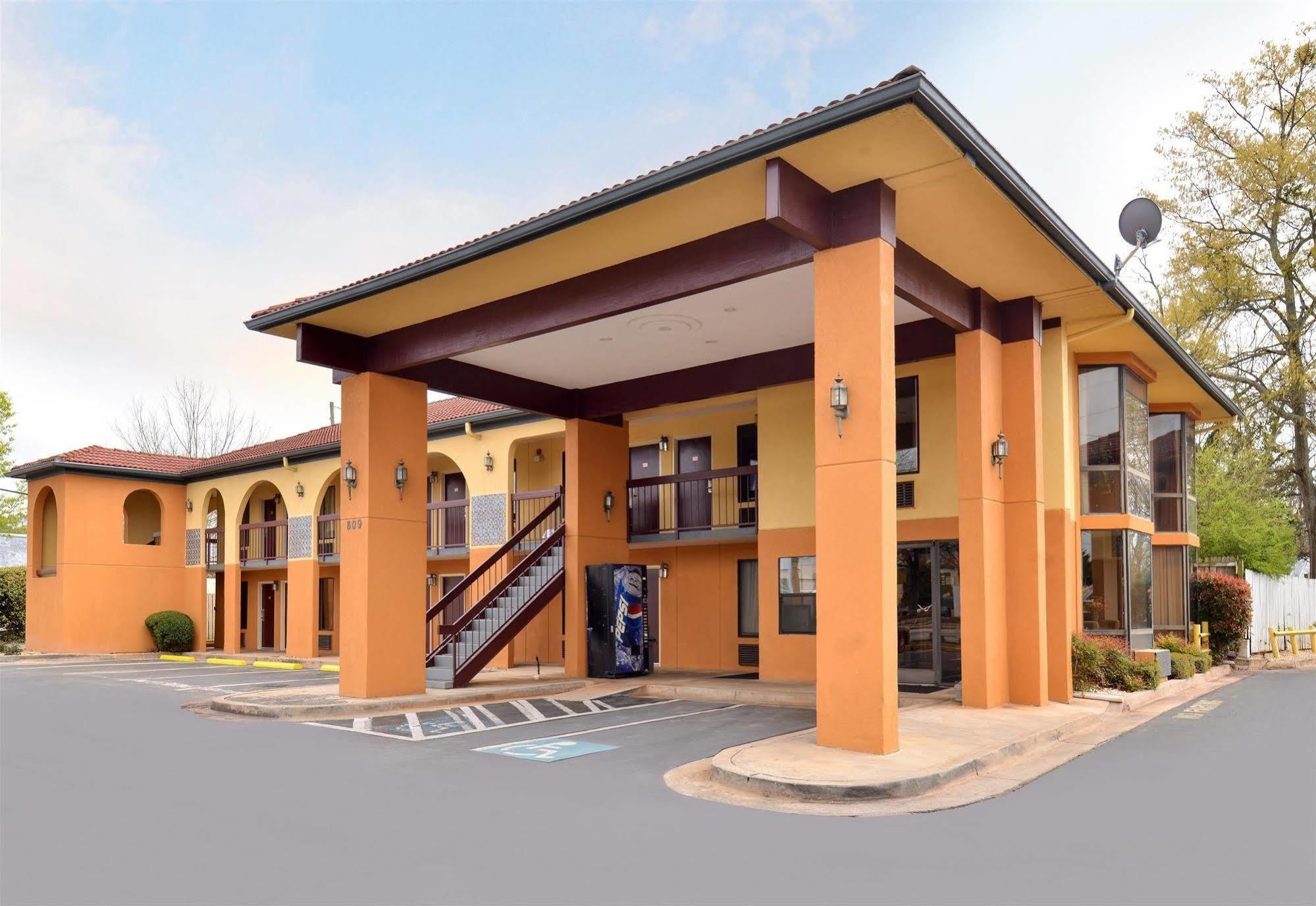 Econo Lodge Гейнсвил Екстериор снимка