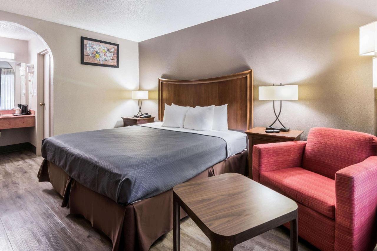 Econo Lodge Гейнсвил Екстериор снимка