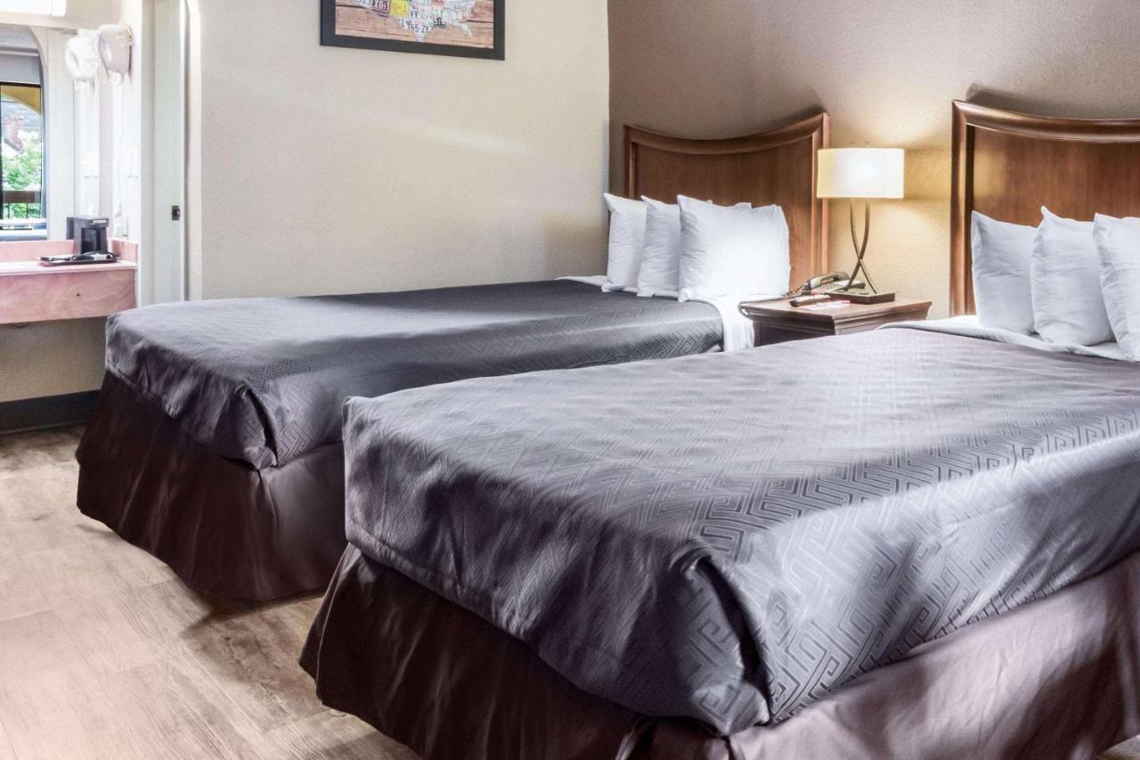 Econo Lodge Гейнсвил Екстериор снимка