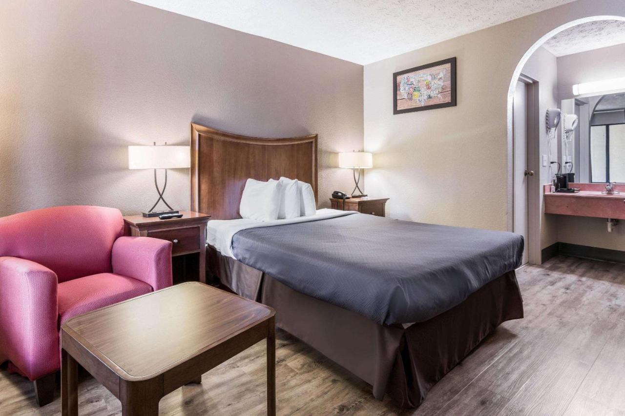 Econo Lodge Гейнсвил Екстериор снимка