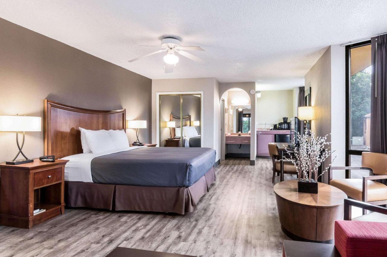 Econo Lodge Гейнсвил Екстериор снимка