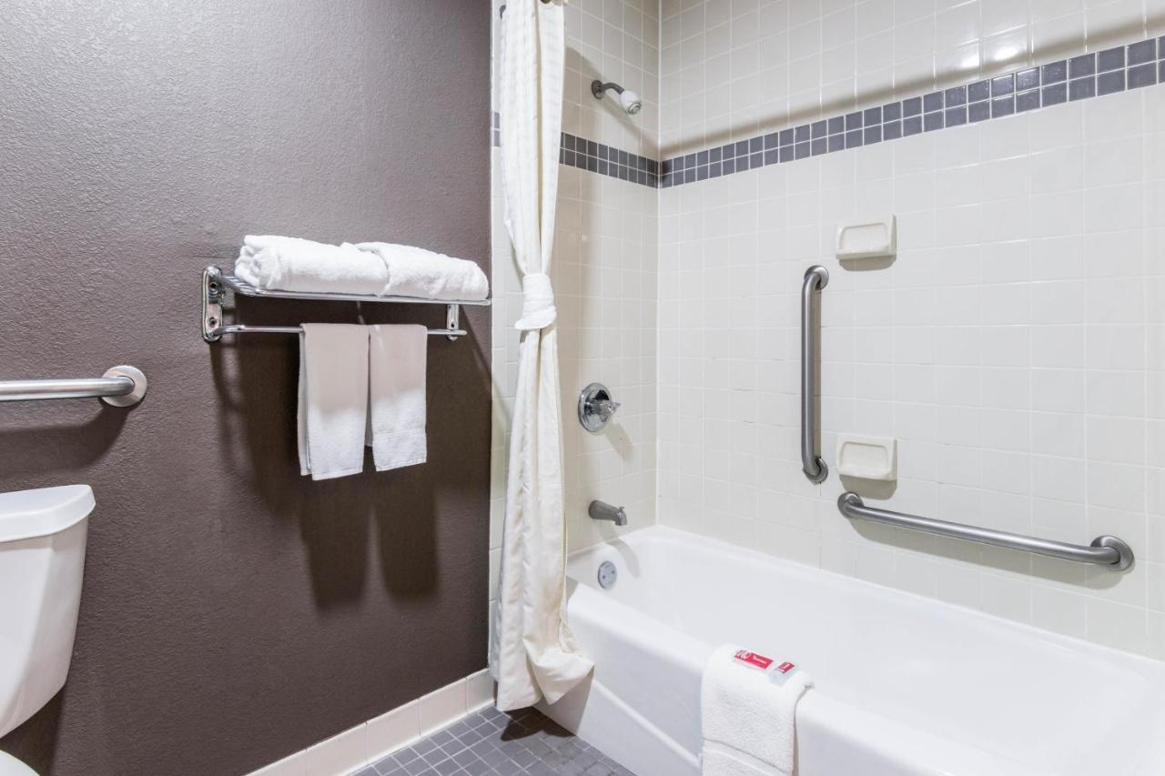 Econo Lodge Гейнсвил Екстериор снимка